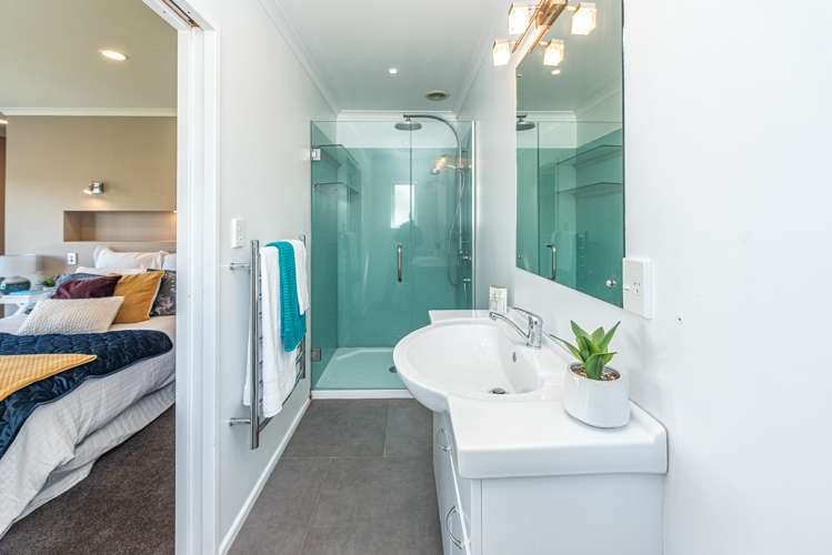 4 Banks Place Tawhero_8