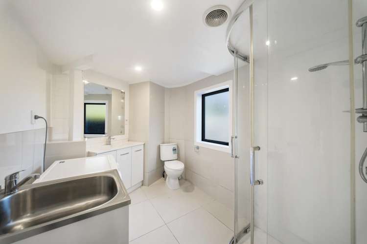 86 Willerton Avenue New Lynn_13