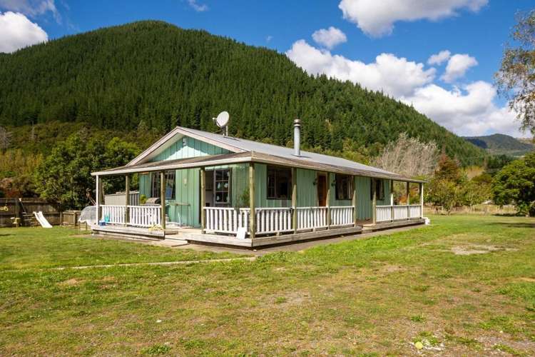 137 Wakamarina Road_0