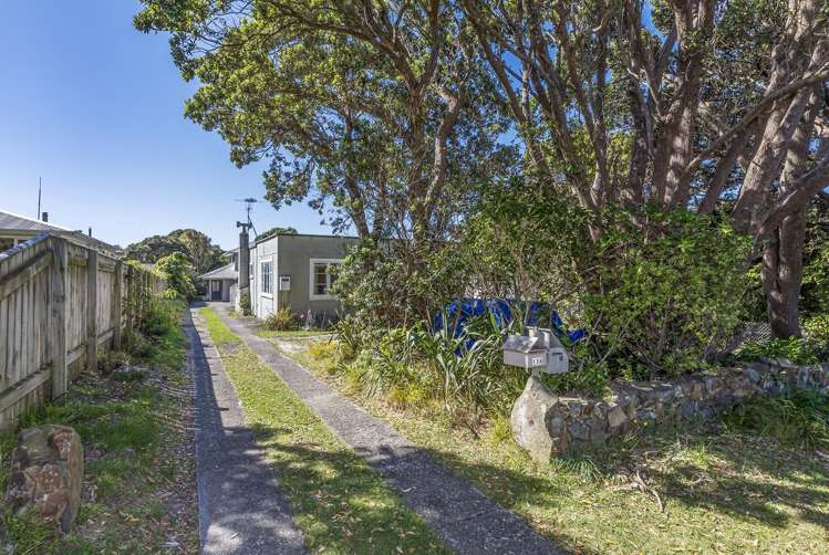 12 & 12A Wairaka Road Pukerua Bay_33