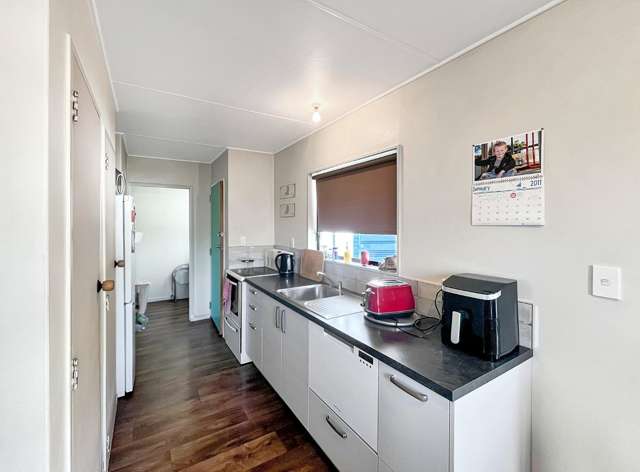 811A Oliphant Road 10495_3