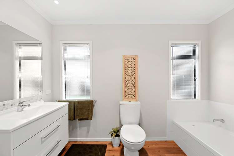 9 Bishopsworth Way Huntington_9