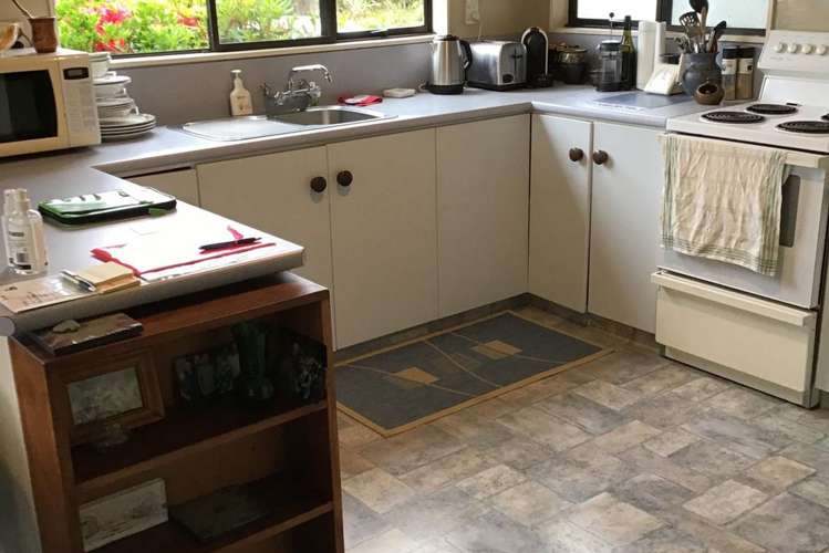 2 Opuka Place Haast_6