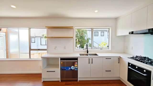 1/82 Pupuke Road Hillcrest_4