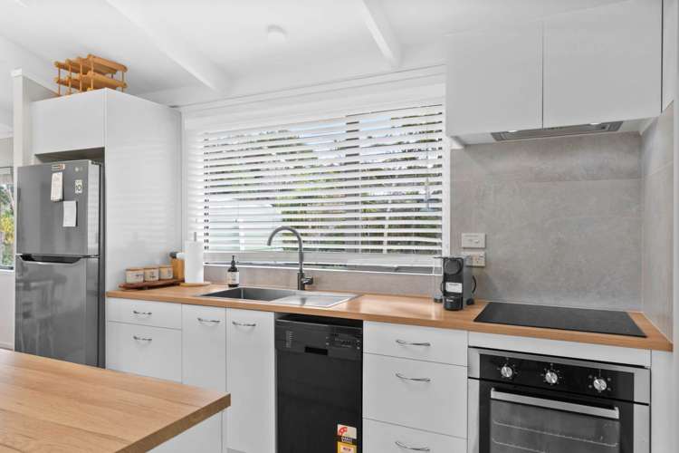 1951 Cove Road Mangawhai_48