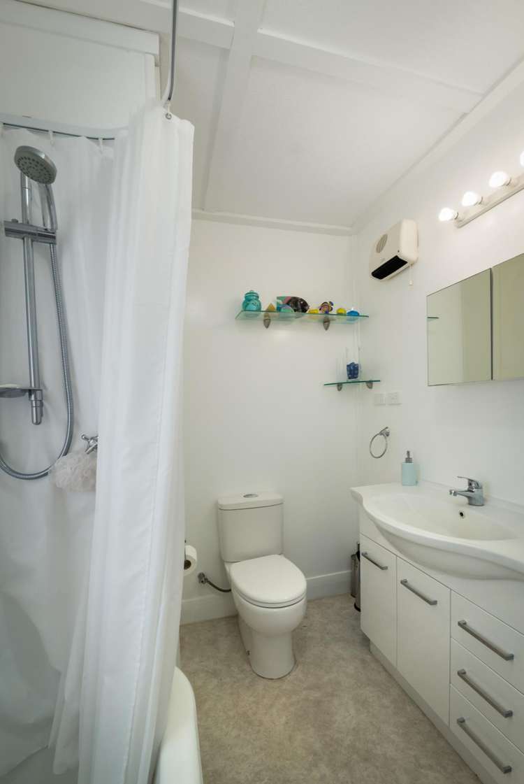 65 Beach Road Waihi Beach_15