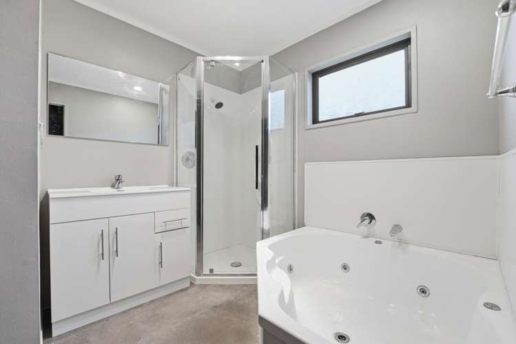 29 Exeter Crescent Springvale_2