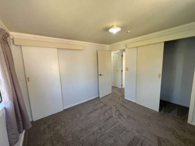 24A Netherlands Avenue Kelston_4
