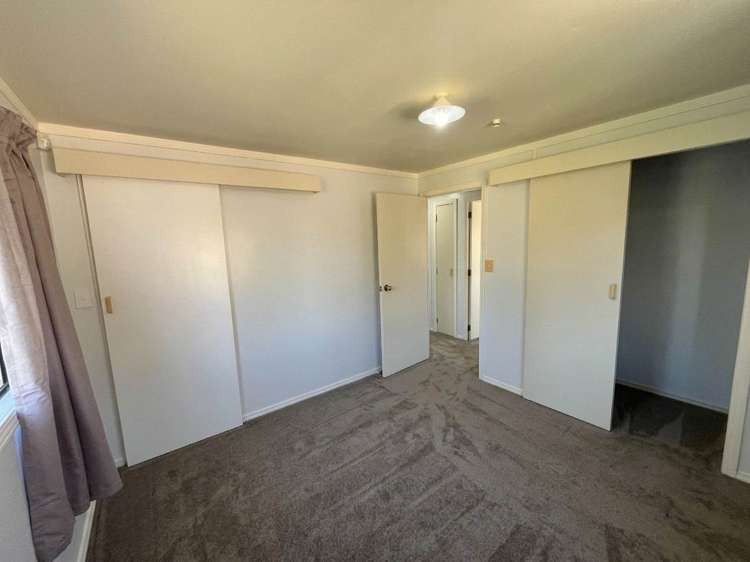 24A Netherlands Avenue Kelston_4