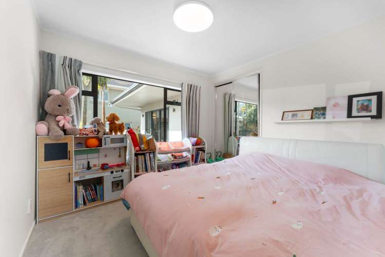 88 Parr Terrace Castor Bay_15