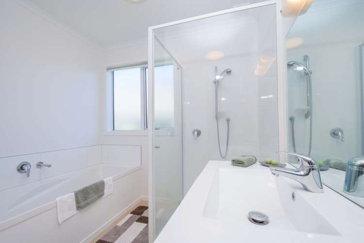 10 Larsen Crescent Tawa_13