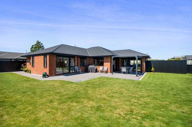 11 Cooke Farm Grove Waiwhakaiho_1