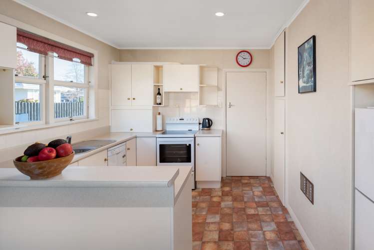 22 Burleigh Road Redwoodtown_8