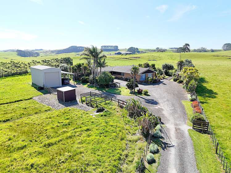 242 Baylys Coast Road Dargaville_15