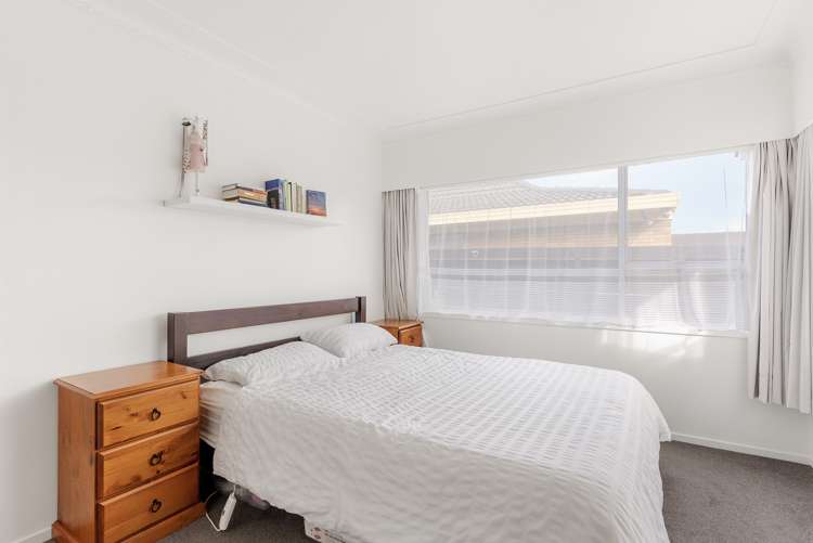 2/18 Manse Road Pahurehure_10