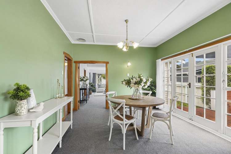 43a Collins Avenue Tawa_5