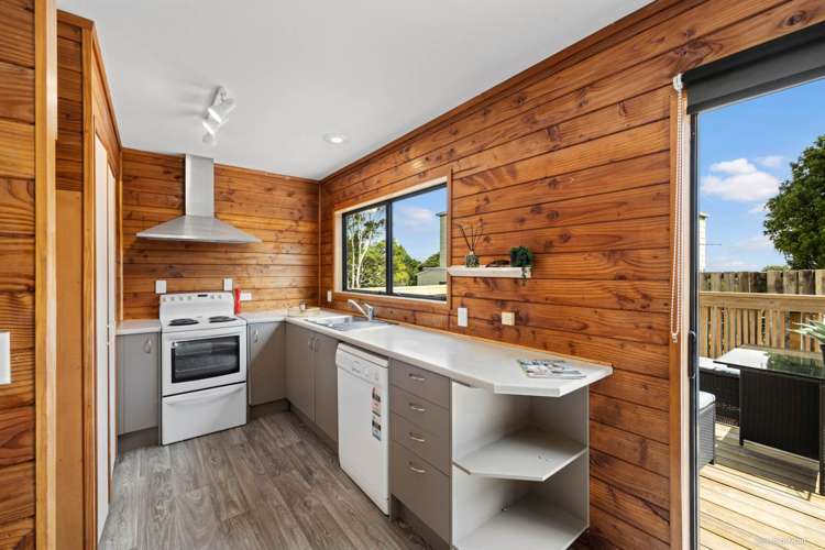 1/30 Eugenia Rise Totara Heights_6