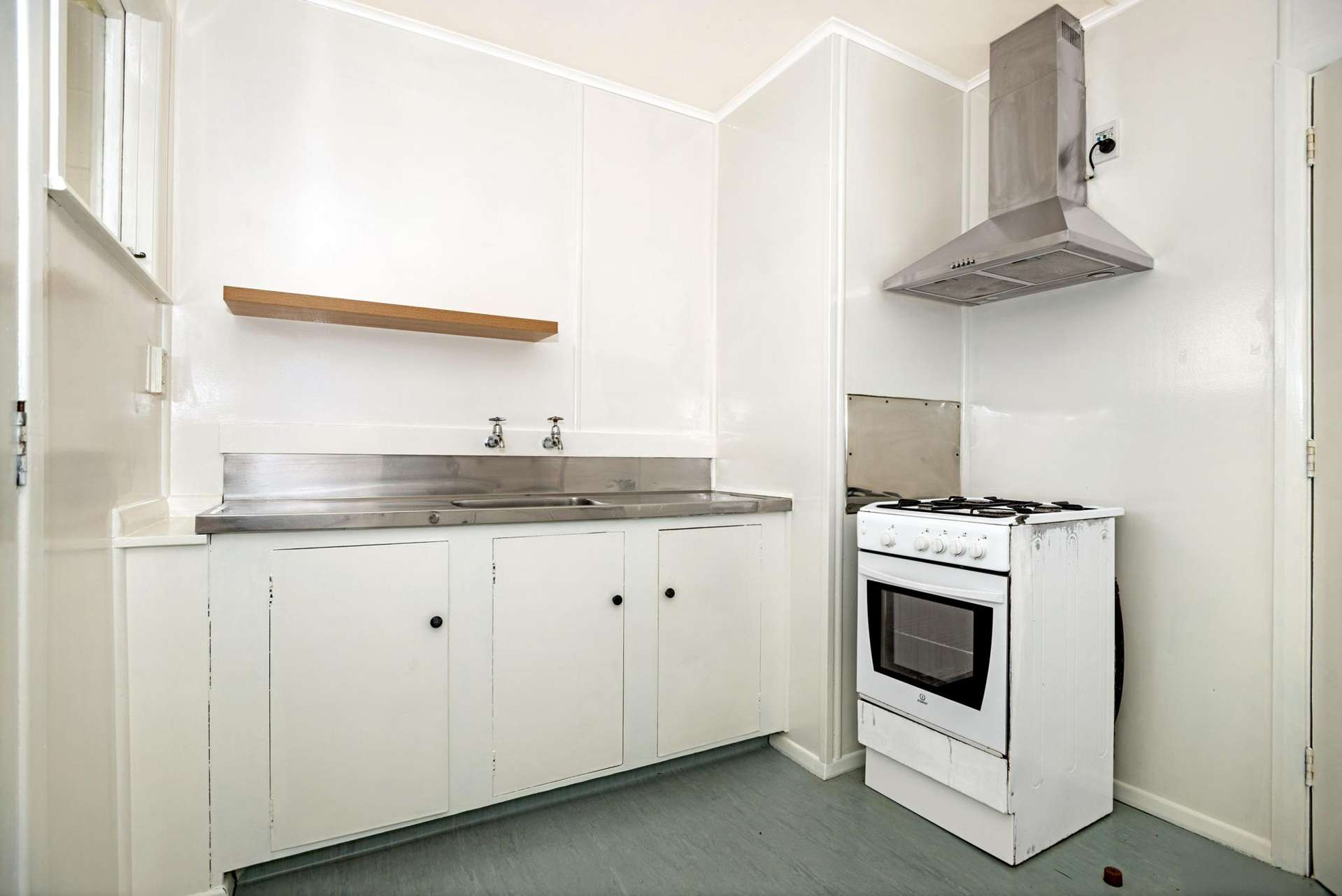 26,28,30 Cavendish Crescent Outer Kaiti_0