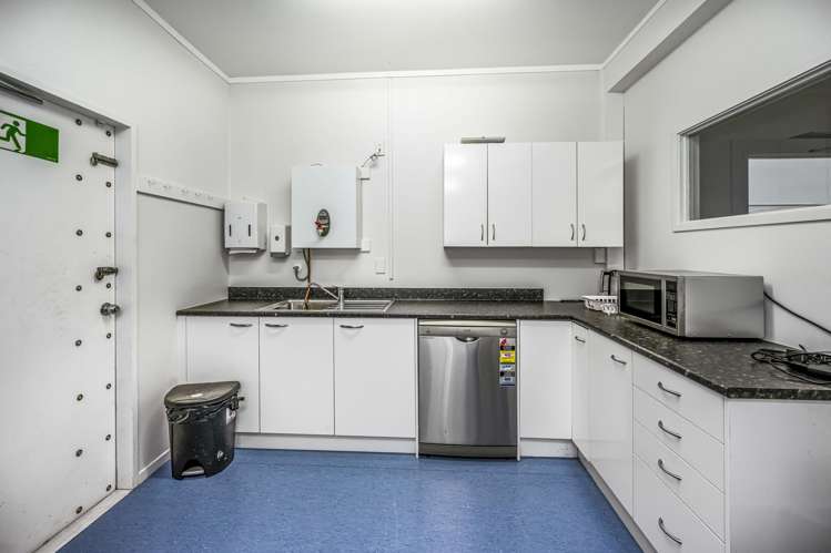 E/5 Armstrong Road Albany_10