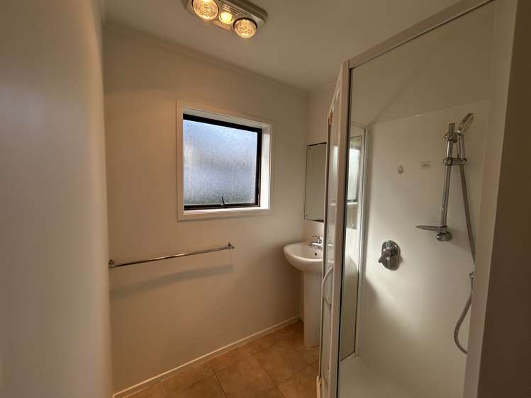 9 Orinda Close Botany Downs_14