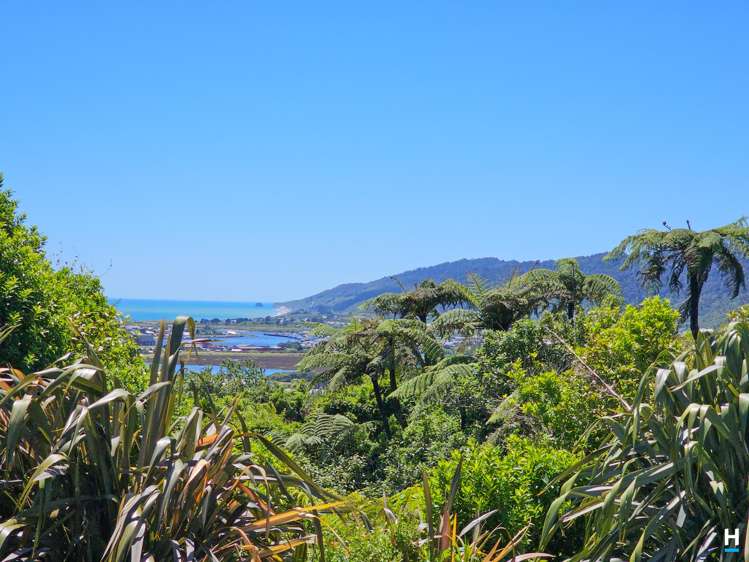 38 Arnott Heights Greymouth_21