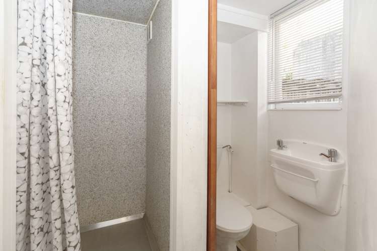 1/50 Shetland Street Glen Eden_11