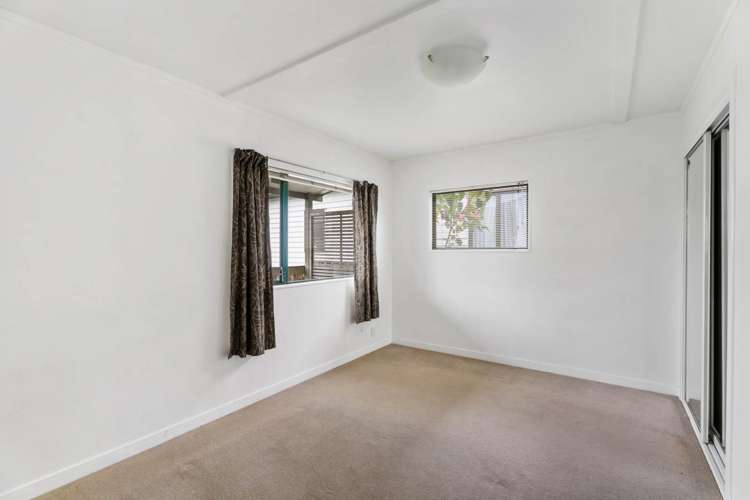415 West Coast Road Glen Eden_9