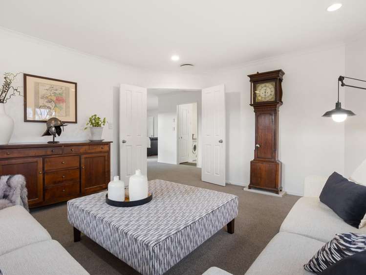 64 Bouverie Crescent Flagstaff_12