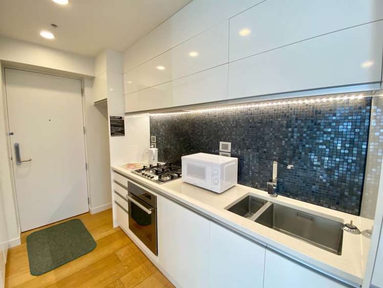 405/10 Lion Place Epsom_7