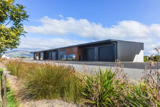 Modern warehouse - available immediately