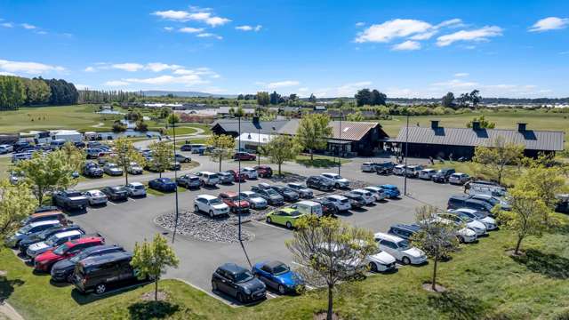 1 and 8 Mapleham Drive and 138,148 and 158 Pegasus Boulevard Pegasus_3