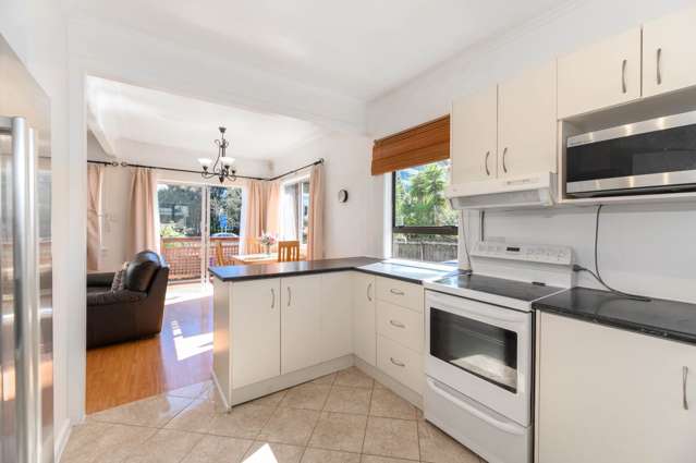 1/18 Northcote Road Takapuna_4