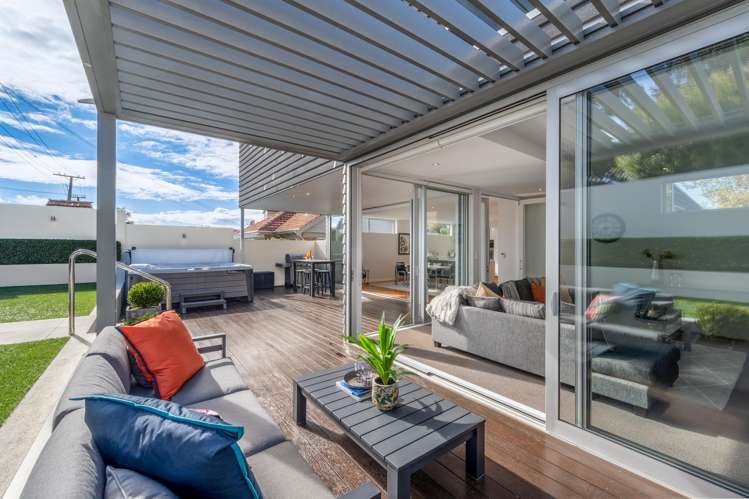 33 Luplau Crescent Cockle Bay_11