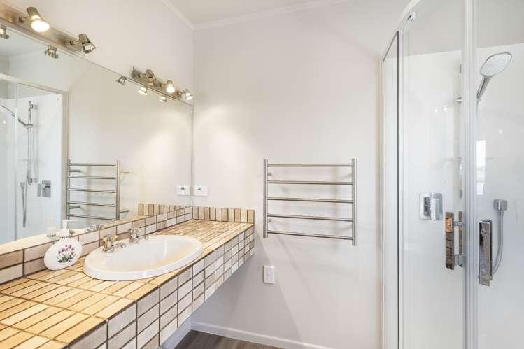 36 Estuary Road Manurewa_10