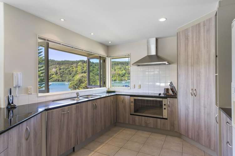 301 Beach Road Whangamata_9