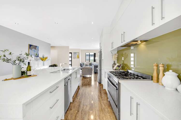 32 Helianthus Avenue Flat Bush_5