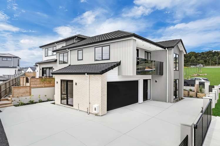 17 Ballyalton Crescent Flat Bush_42
