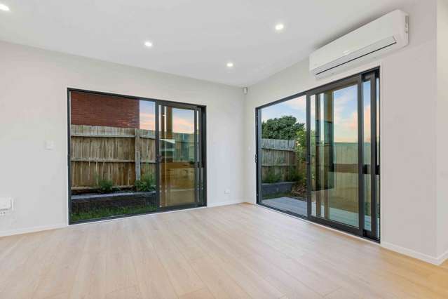 2/155 Te Atatu Road Te Atatu South_2