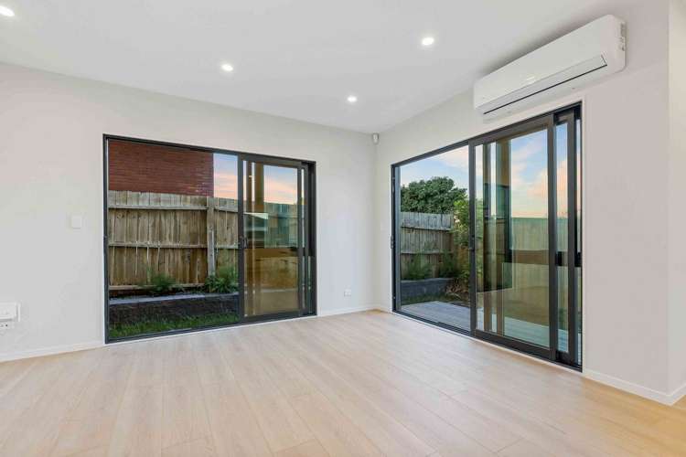 2/155 Te Atatu Road Te Atatu South_2