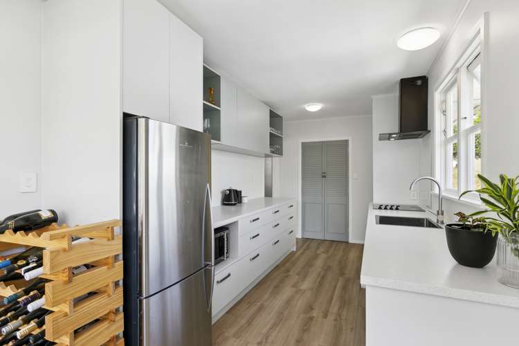 23 Lynda Avenue Paparangi_2