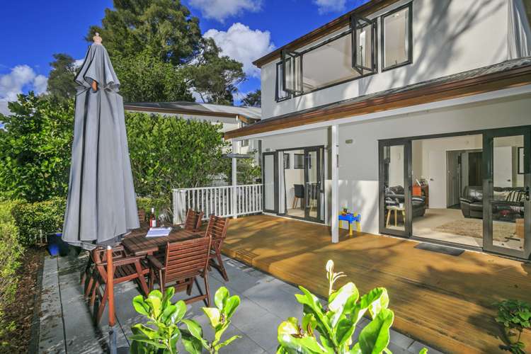 7/12 Herons Way Northcote_9