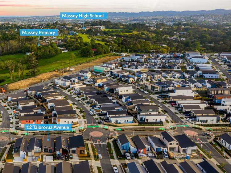 12 Taiororua Avenue Massey_17