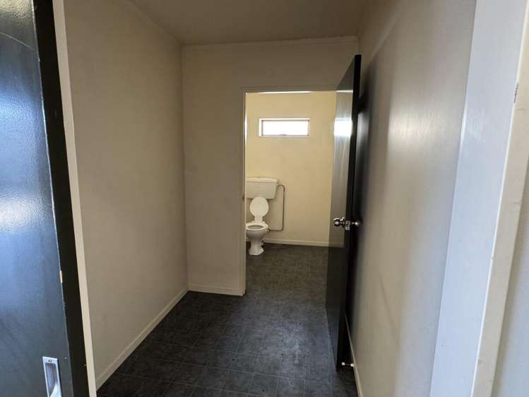 410 Queen Street West Hastings Central_6