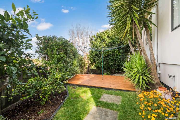 2/18 Limmer Place Browns Bay_17