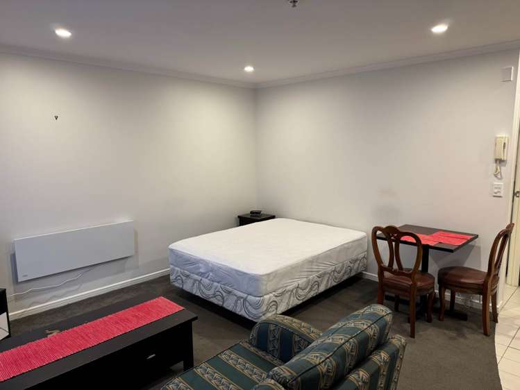 9K/1 Emily Place City Centre_4