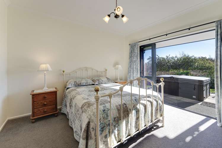 16B Kingsford Drive Stoke_13