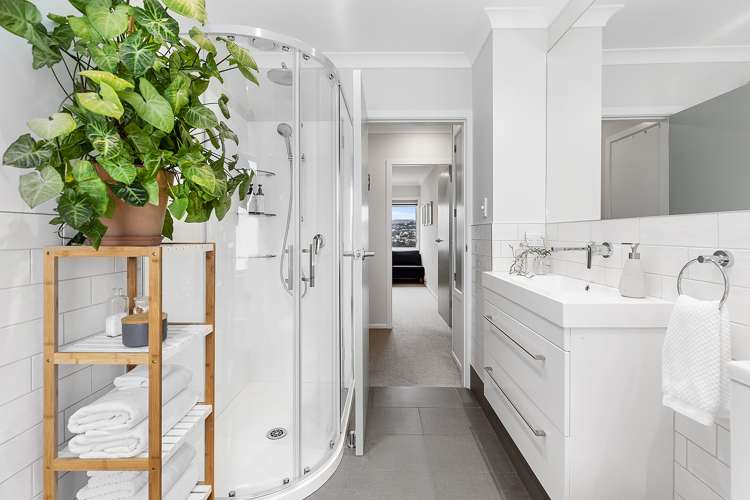 127 Akaroa Drive Maupuia_13