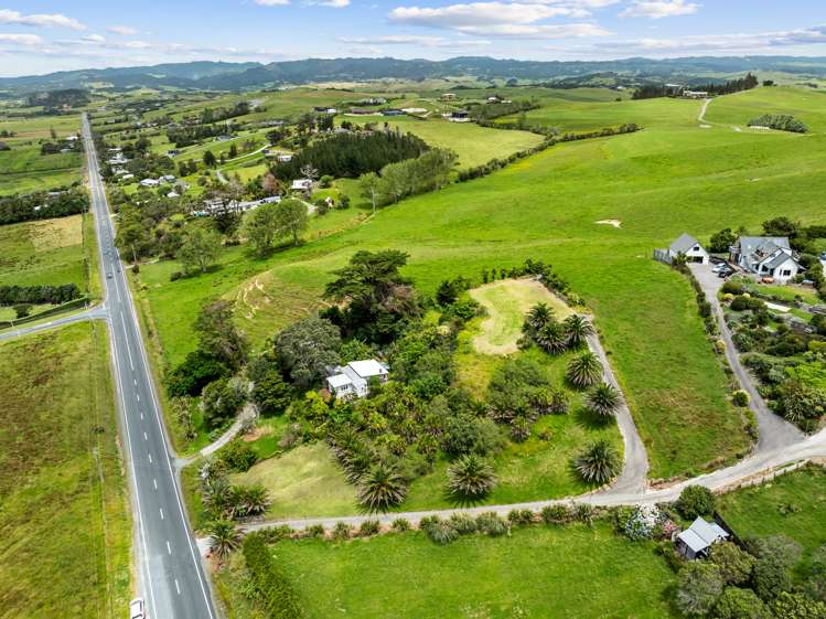 298 Cove Road Waipu_9
