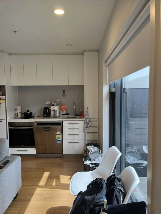 1 bed 1 bath apartment at 438 queen st