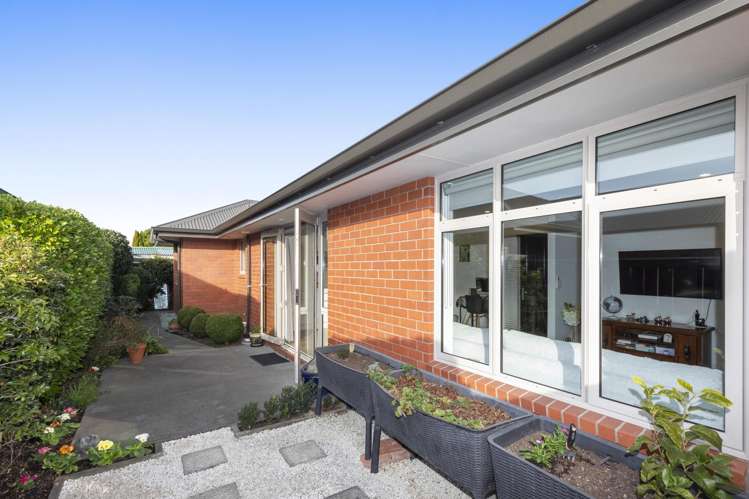 2/36 Tuckers Road Redwood_2